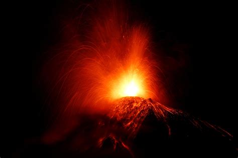 Thousands evacuated as Guatemala's Fuego volcano erupts | GMA News Online