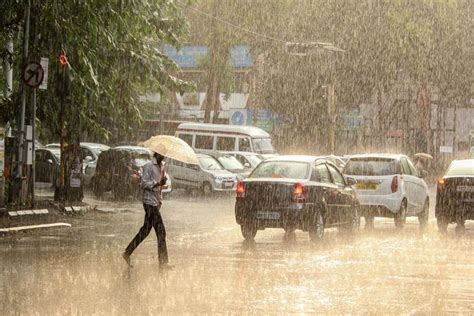 Heavy rains with thunderstorm lash city - The Live Nagpur