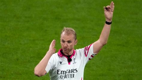 Wayne Barnes: Rugby World Cup final referee wants online trolls held to ...