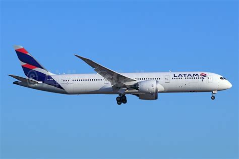 LATAM Airlines (Chile) - Bruce Drum (AirlinersGallery.com)