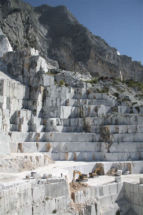 Carrara marble quarry | Stone quarry, Landscape concept, Rock quarries