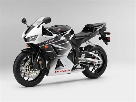 2016 Honda CBR600RR Review