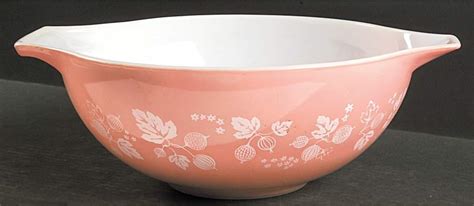 LilacsNDreams: Vintage Pyrex Collectible Bowls and Patterns Guide or ...