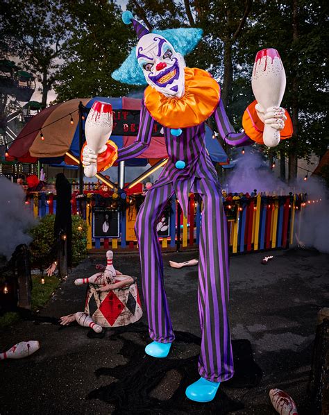 Spirit Halloween Reveals 40th-Anniversary Animatronics, Including ...