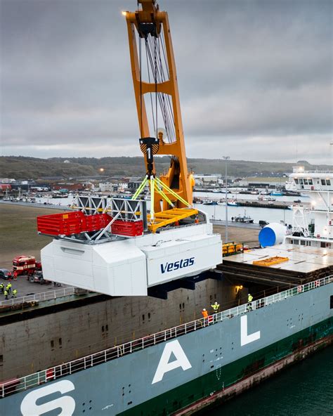 Massive Vestas V236 Nacelle for a wind turbine being loaded onto ...