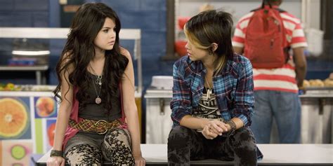 Selena Gomez's Alex Nearly Had Queer Wizards Of Waverly Place Romance