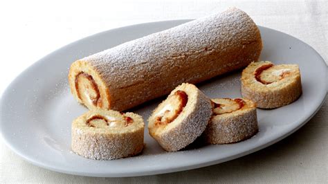 Brazo Gitano (Spanish Cake Roll) | Recipe in 2020 | Desserts, Dessert ...