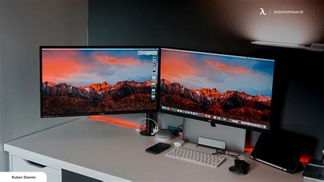 20 Best Dual Monitors Setup with Expert Reviews (2024)