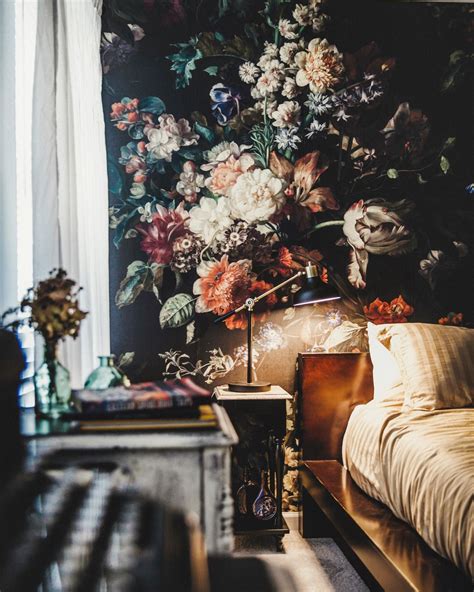 On Trend: 12 Rooms with Dramatic Floral Wallpaper | Flamingo Cocktail ...