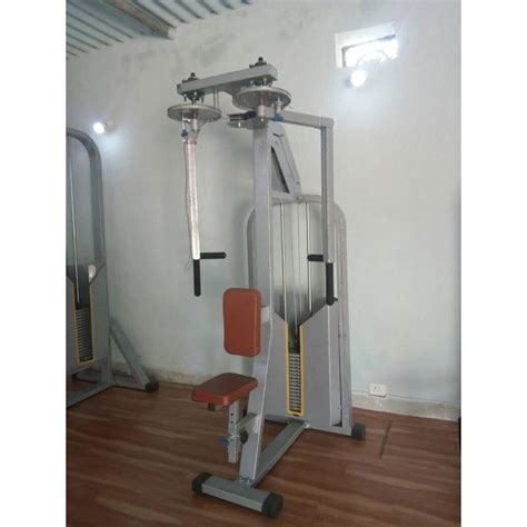 Pec Deck Machine at Rs 26000 | sports market | Jalandhar | ID: 18538891162