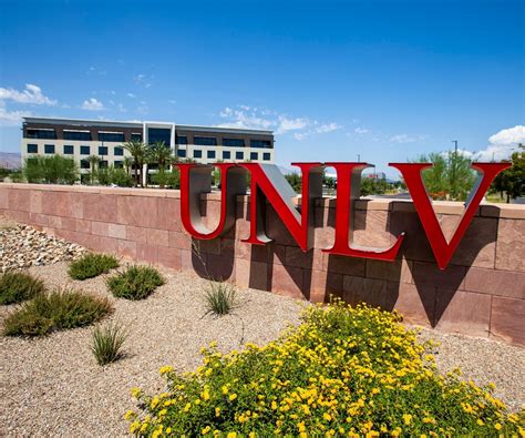 UNLV outlaws smoking on campus after more than a decade of trying – The ...