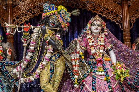 The Radha-Madhava Deities in Mayapur: what are they made… | Mayapur.com