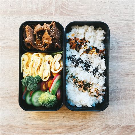 Sesame beef with tamagoyaki bento | Sesame beef, Bento, Bento box lunch