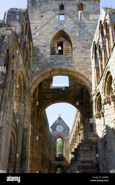 Jedburgh abbey ruins scottish borders scotland Stock Photo - Alamy