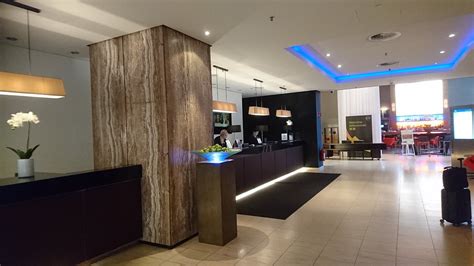 HILTON DUESSELDORF $85 ($̶1̶2̶9̶) - Updated 2022 Prices & Hotel Reviews ...