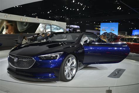 Cadillac Escala vs. Buick Avista: Which LA Concept Is Better ...