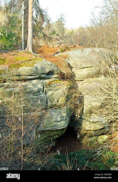 High rocky outcrop hi-res stock photography and images - Alamy