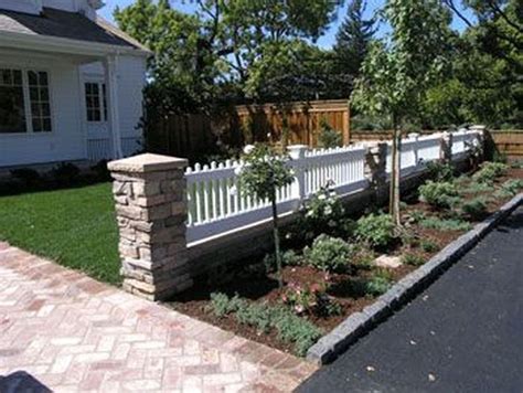 20+ Front Yard Fence Ideas - MAGZHOUSE