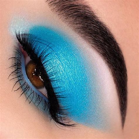 Blue smokey eye makeup | Smokey eye makeup, Blue smokey eye, Colorful ...