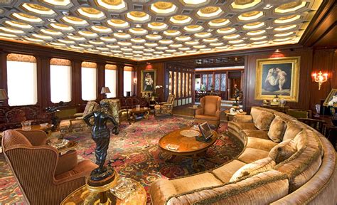 Interior of the beautiful luxury mega yacht SAMAR — Yacht Charter ...