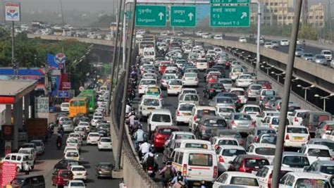 Huge traffic jam scene in Delhi, India 2 | Download Scientific Diagram