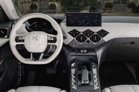 DS 3 Crossback E-Tense Interior, Sat Nav, Dashboard | What Car?