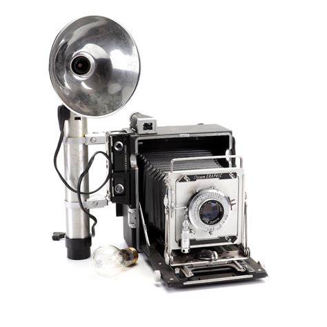 Graflex 23 Graphic Camera with Flash | EBTH