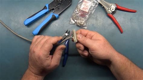 How To Properly Crimp Molex Pins Using Molex Crimper - YouTube