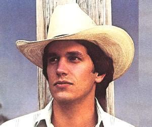 George Strait Biography - Facts, Childhood, Family Life & Achievements