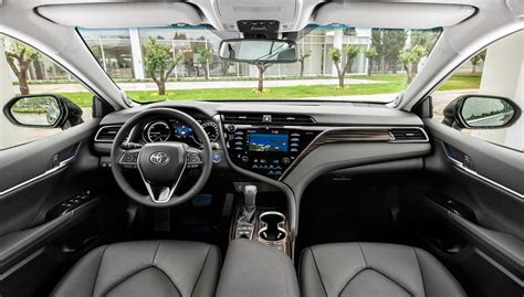 Toyota Camry Saloon (2020) Review | CAR Magazine