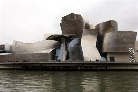 AD Classics: The Guggenheim Museum Bilbao / Gehry Partners | ArchDaily