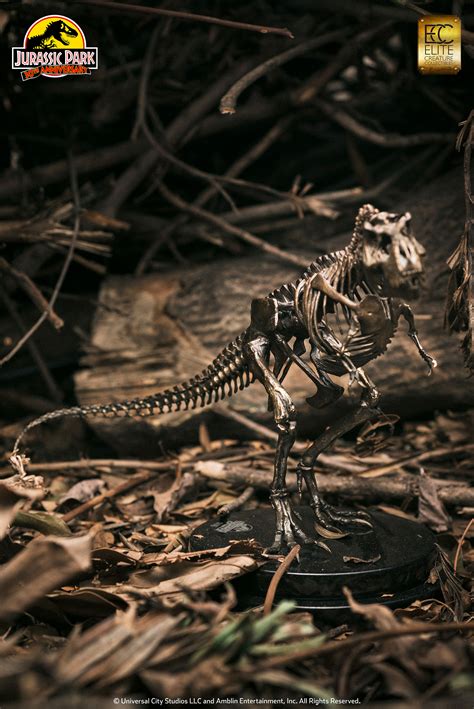 T-Rex Skeleton Bronze : Cinemaquette, Bringing the Magic of the Movies Home