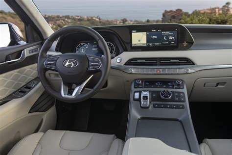 8 seater SUV Hyundai Palisade interior is one of the best looking in ...