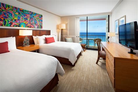 Mailani Tower Oceanfront - Waikiki Hotel Room | Royal Hawaiian Resort