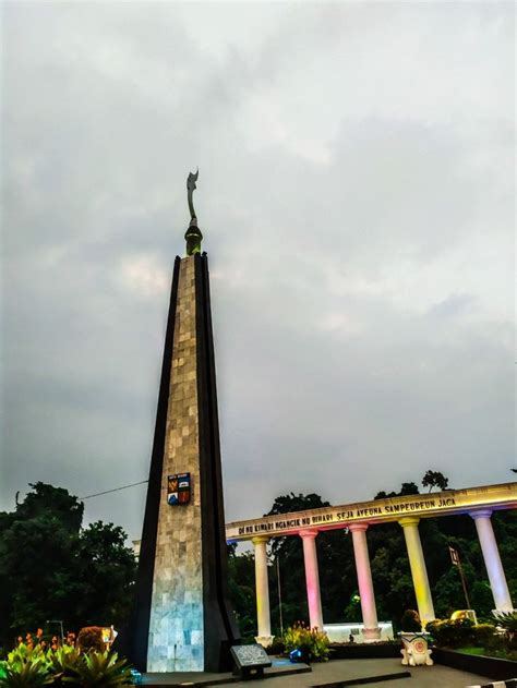 Tugu Kujang, Bogor