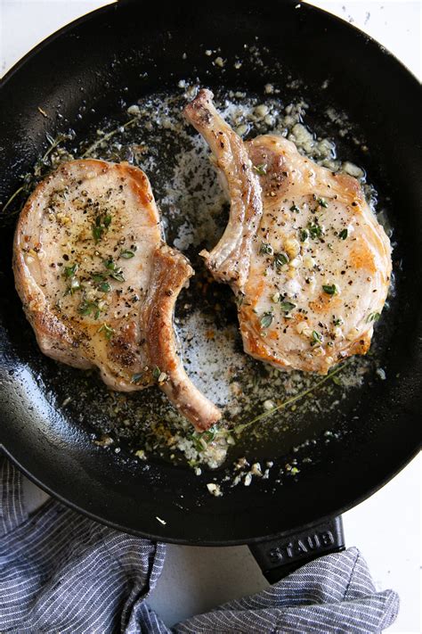 Garlic Butter Pork Chop Recipe (Ready in Just 15 Minutes!) - The Forked ...