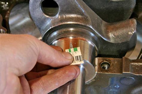 Know-How Notes: How to Measure Engine Bearing Clearance » NAPA Blog