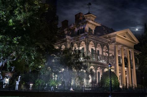 ‘Haunted Mansion’ Introduces Multiple Characters in Exclusive D23 ...