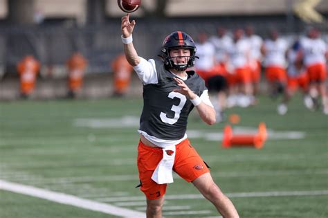 Oregon State football coach Jonathan Smith goes 1-on-1 on crowd noise ...