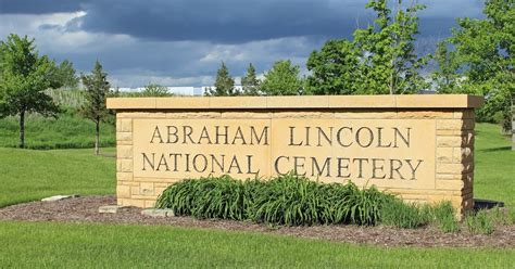 Marathon Pundit: Abraham Lincoln National Cemetery on Memorial Day Weekend