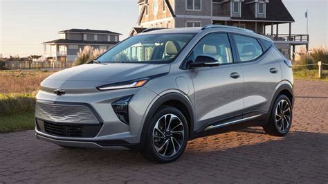 Chevrolet Bolt EUV dan EV 2022 Resmi Diperkenalkan, Lebih Agresif