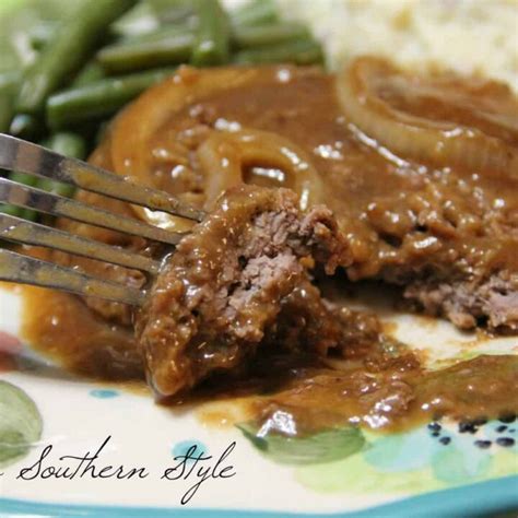 The BEST Easy Weeknight Cube Steak With Gravy Recipe - Thrifty Nifty Mommy