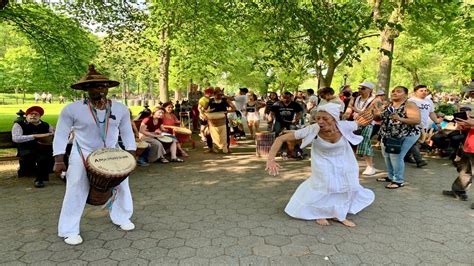 La rumba Cubana del Central Park NYC-Cuban Rumba Dance in Central Park ...