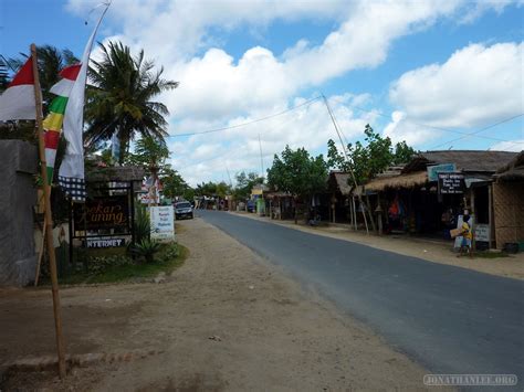 Travelogue: Kuta, Lombok - Jonathan Lee