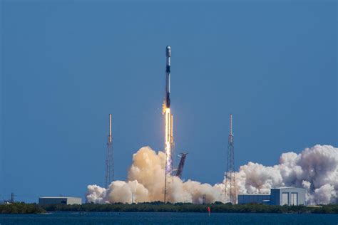 Watch SpaceX launch a big communications satellite into orbit tonight ...