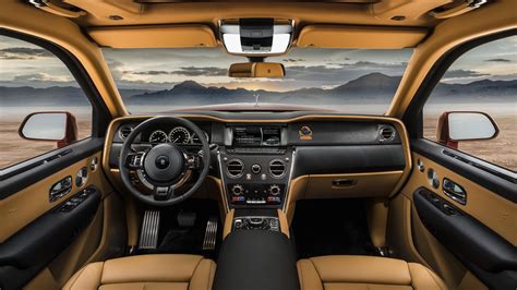 Rolls-Royce Cullinan Interior Layout & Technology | Top Gear