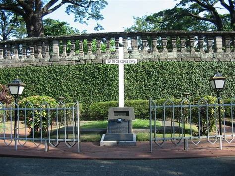 Rizal's First Burial Site - Manila