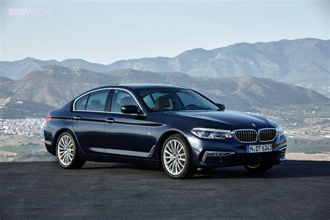 First videos of the new 2017 BMW 5 Series