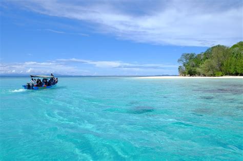 10 Papua Best Beaches | Authentic Indonesia Blog