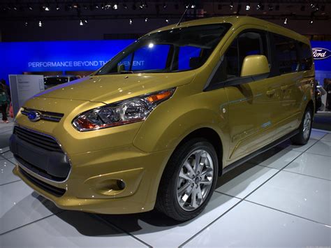 Ford Transit Wagon performs van duties (pictures) - CNET